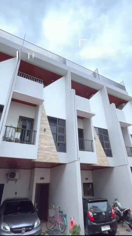 dijual rumah jatinegara kaum rawamangun