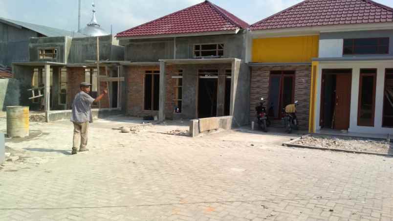 dijual rumah jl abadi ringroad sunggal