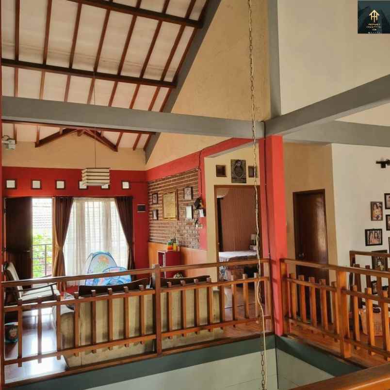 dijual rumah jl antapani