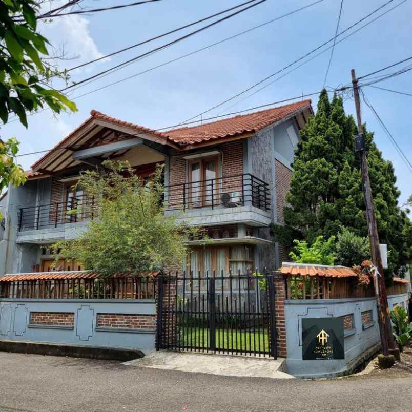 dijual rumah jl antapani