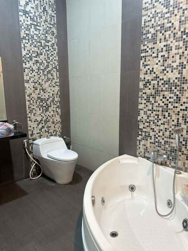 dijual rumah jl batununggal indah