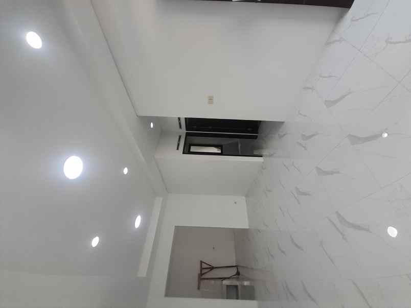 dijual rumah jl cibaduyut