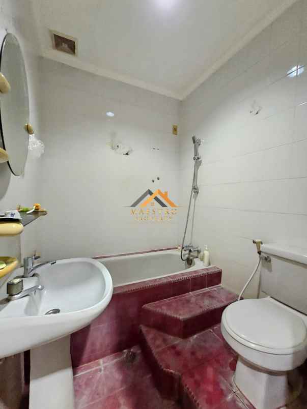 dijual rumah jl kalianda dekat jl m h