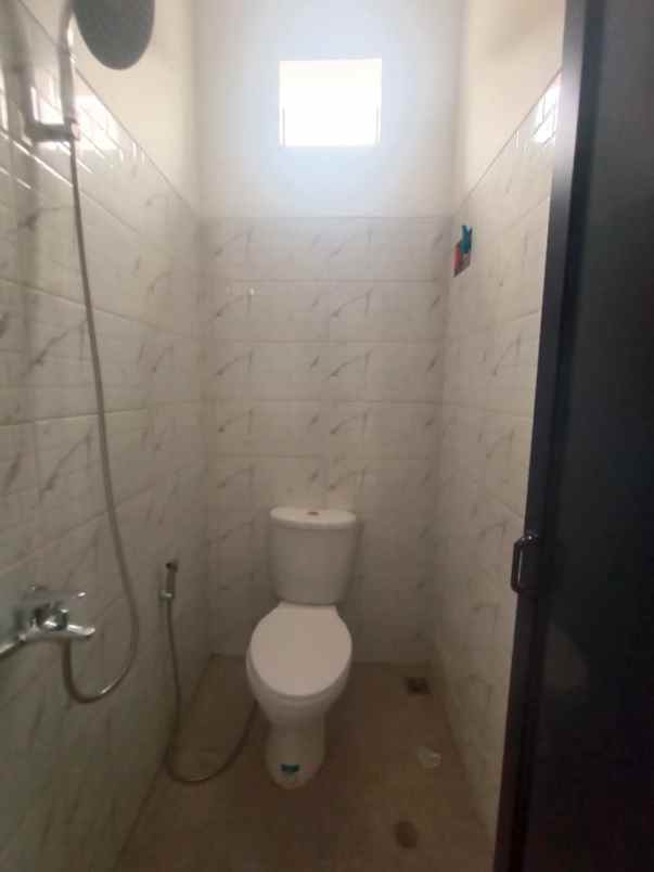 dijual rumah jl kebon agung