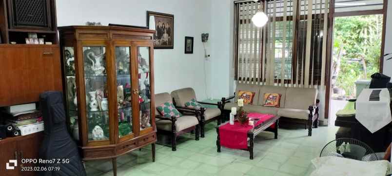 dijual rumah jl keramat jakarta pusat