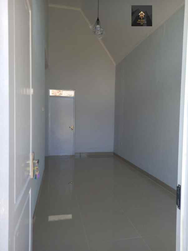 dijual rumah jl padalarang