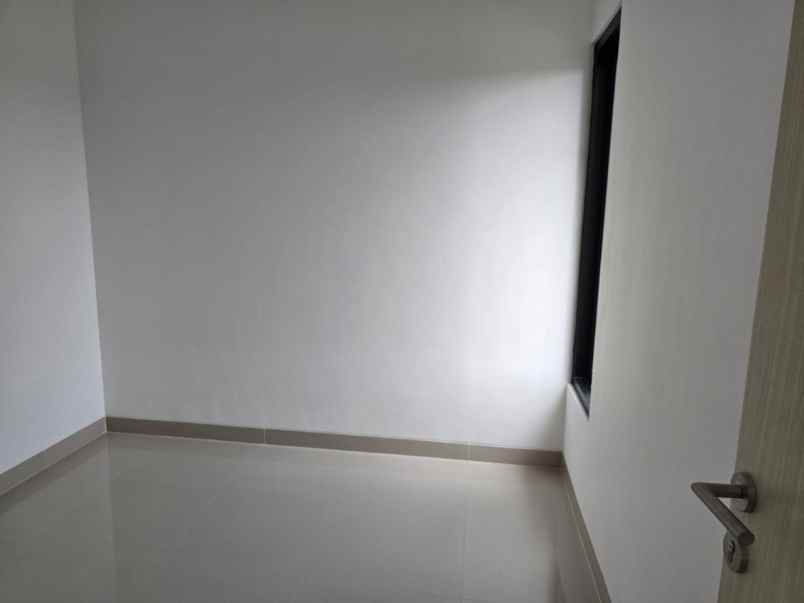 dijual rumah jl pagedangan