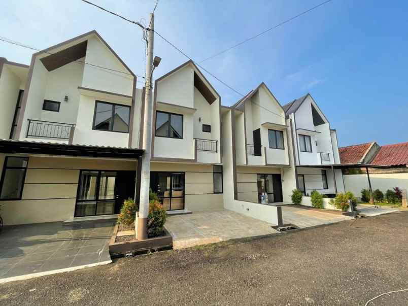 dijual rumah jl parakan pondok benda
