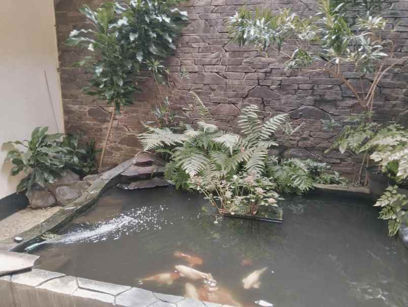 dijual rumah jl rajamantri tengah no 14