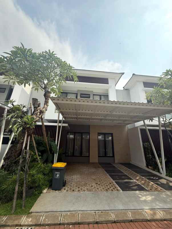 dijual rumah jl raya kodau