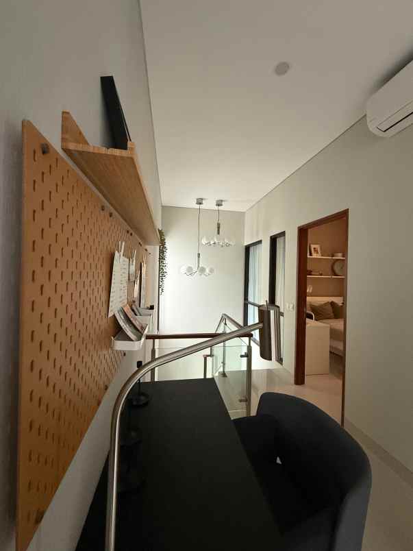 dijual rumah jl raya kodau