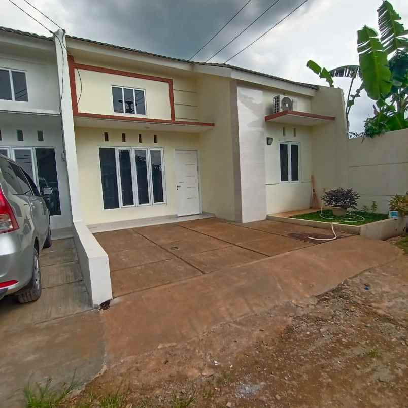 dijual rumah jl serua raya bojongsari