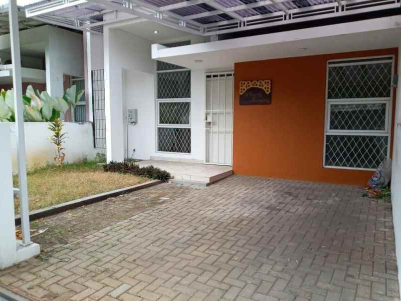 dijual rumah jl sindanglaya arcamanik