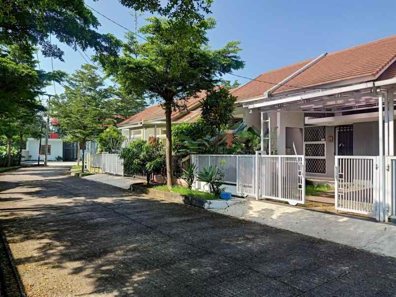 dijual rumah jl sindanglaya arcamanik