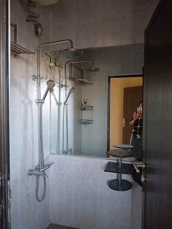 dijual rumah jl srikandi