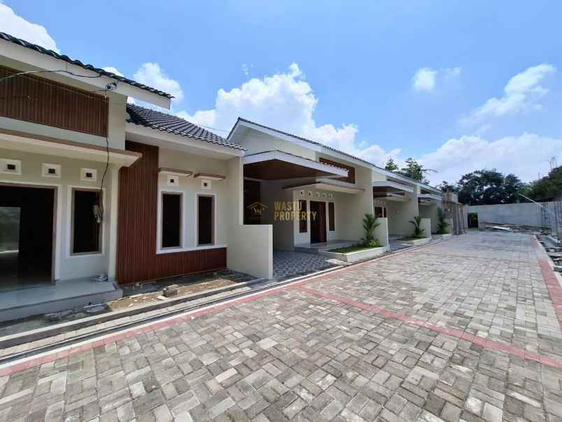 dijual rumah kalasan