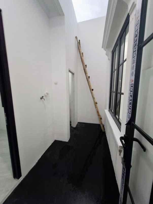 dijual rumah kalisari