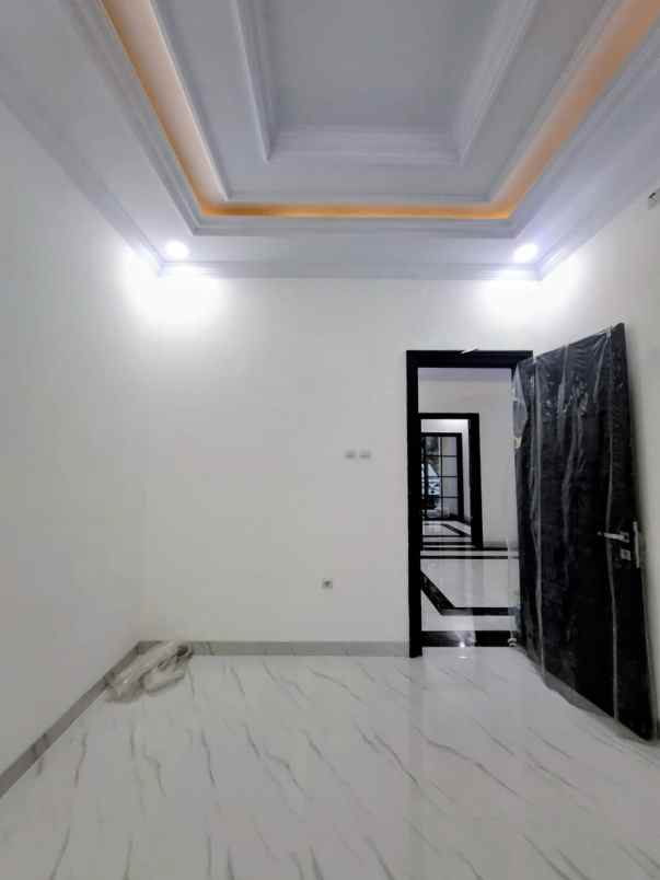 dijual rumah kalisari