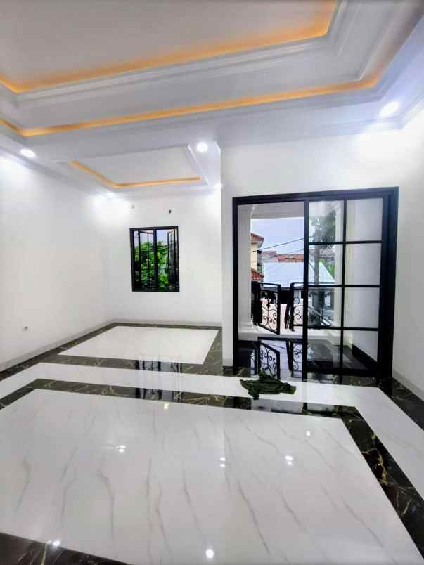 dijual rumah kalisari