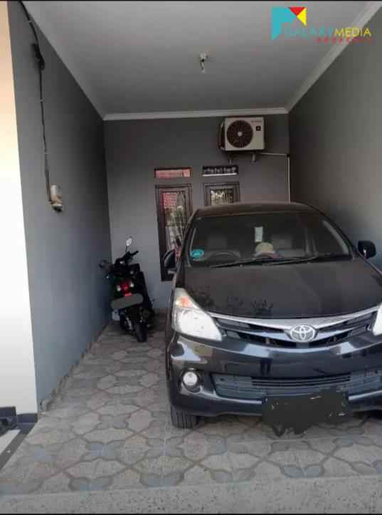 dijual rumah kampung rambutan ciracas