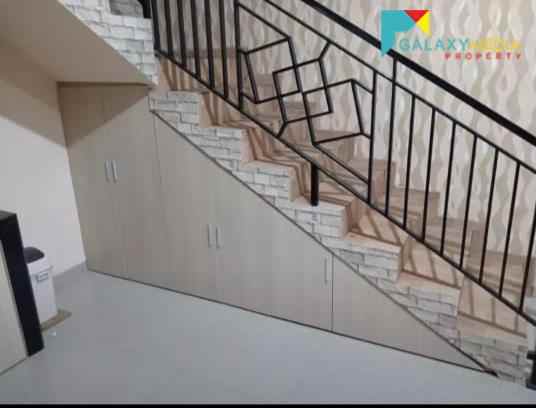 dijual rumah kampung rambutan ciracas