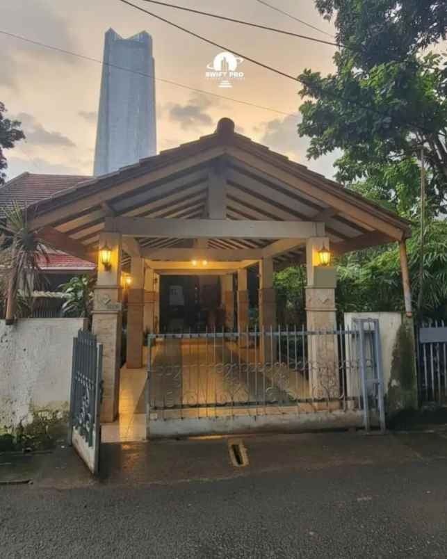dijual rumah kebayoran baru