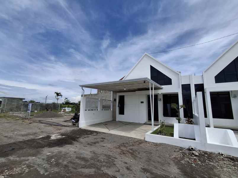 dijual rumah kebondalem lor prambanan