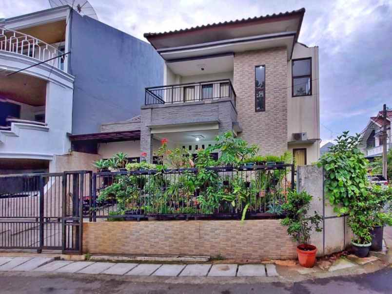dijual rumah kelapa gading