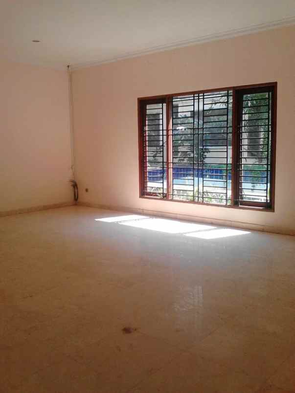 dijual rumah kemang timur