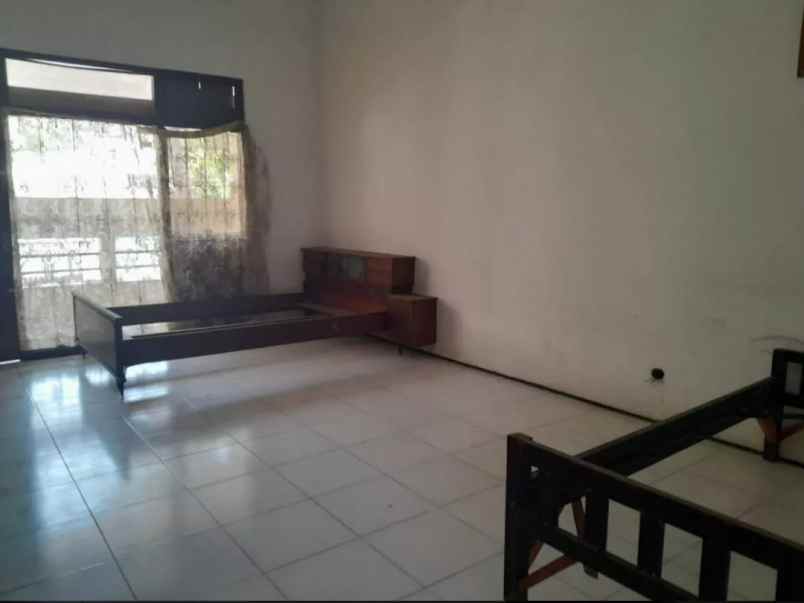 dijual rumah ketintang