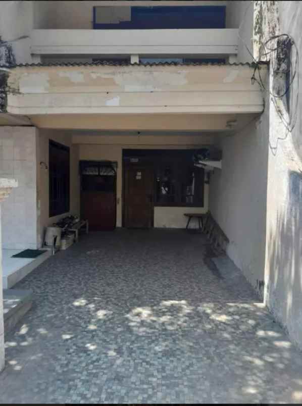 dijual rumah ketintang