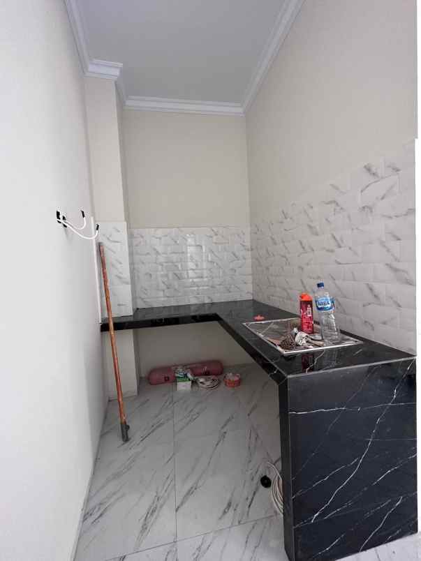 dijual rumah klp dua wetan kec ciracas