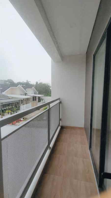 dijual rumah komplek bukit nusa indah