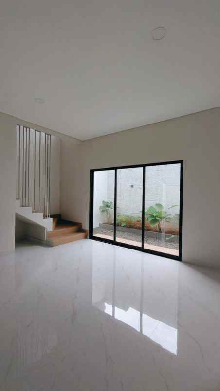 dijual rumah komplek bukit nusa indah