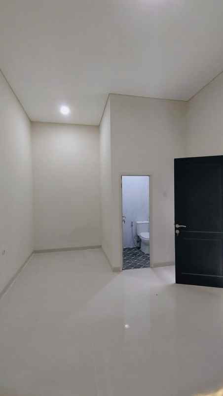 dijual rumah komplek bukit nusa indah