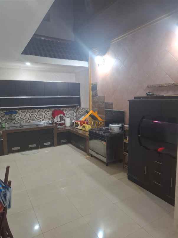 dijual rumah komplek cemara asri jalan