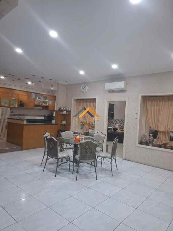 dijual rumah komplek cemara asri jalan