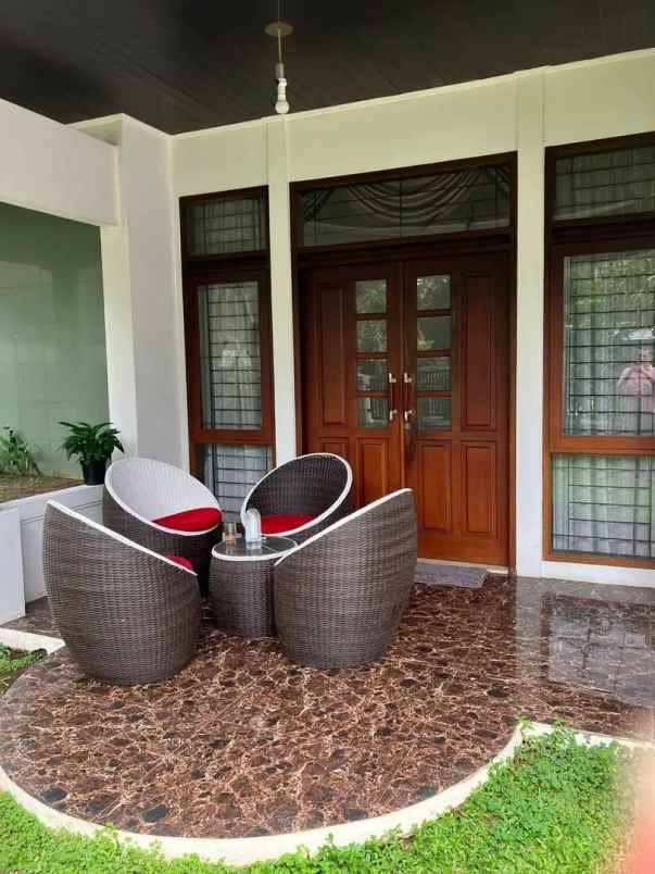 dijual rumah komplek cipaku setiabudhi