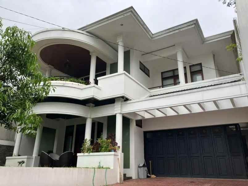 dijual rumah komplek cipaku setiabudhi