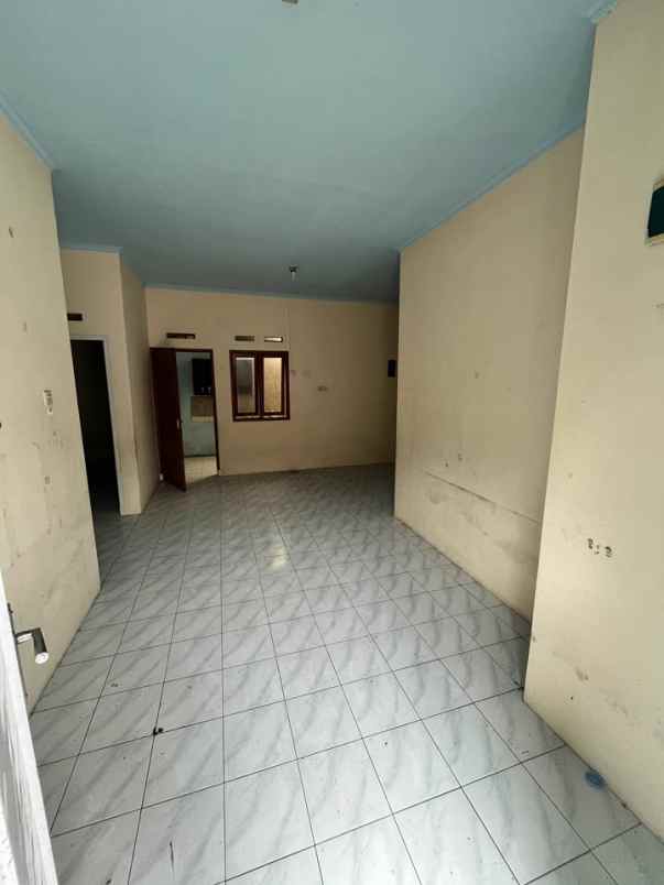 dijual rumah komplek girimekar permai