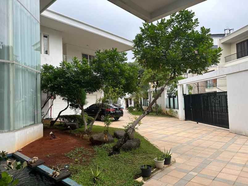 dijual rumah komplek m residence agung