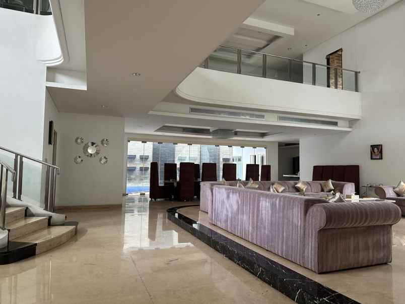 dijual rumah komplek m residence agung