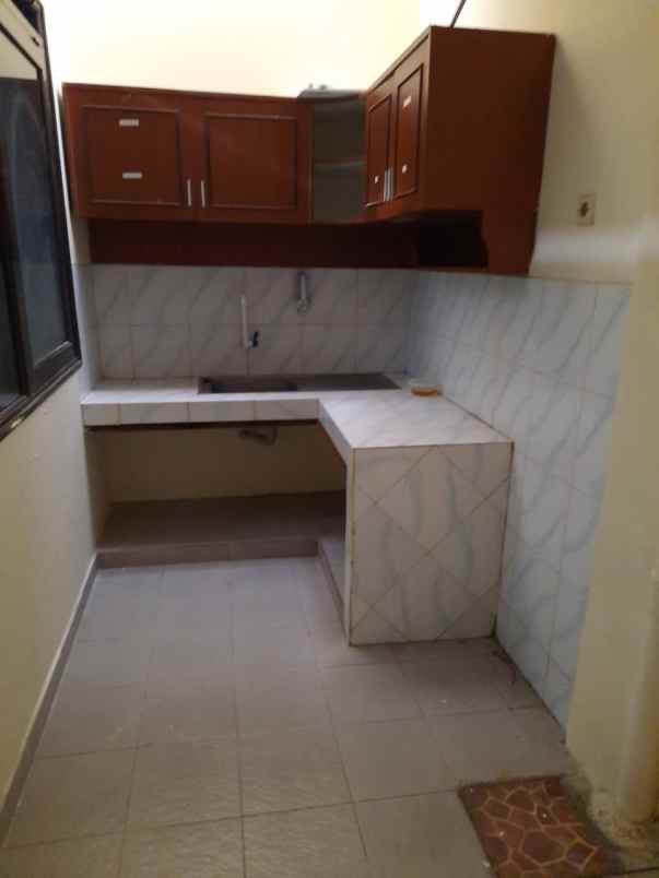 dijual rumah komplek pondok hijau