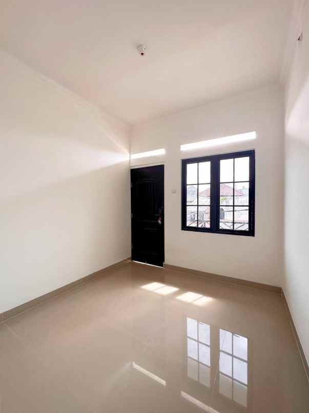 dijual rumah kp tengah kramatjati