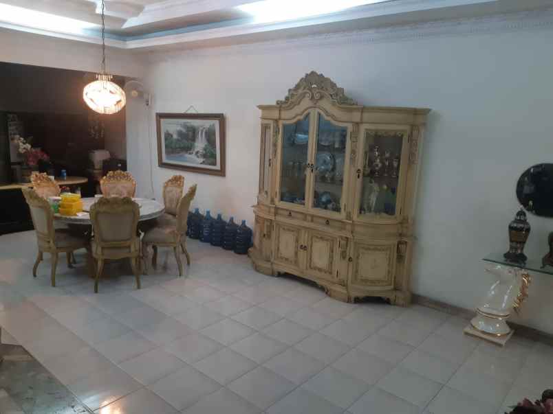 dijual rumah kramat