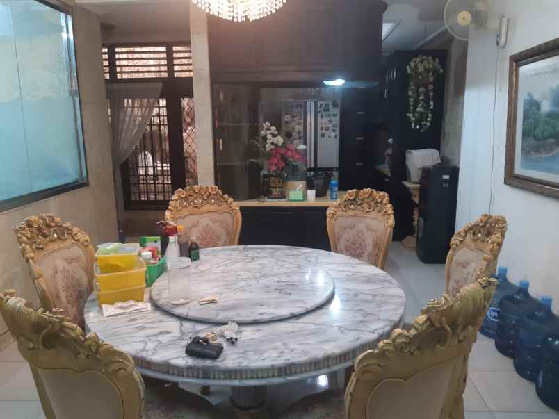 dijual rumah kramat
