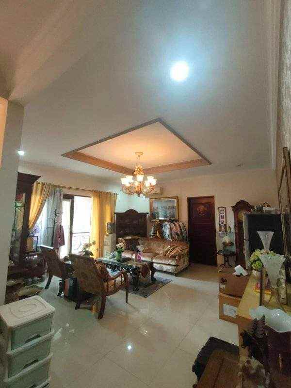 dijual rumah lebak bulus