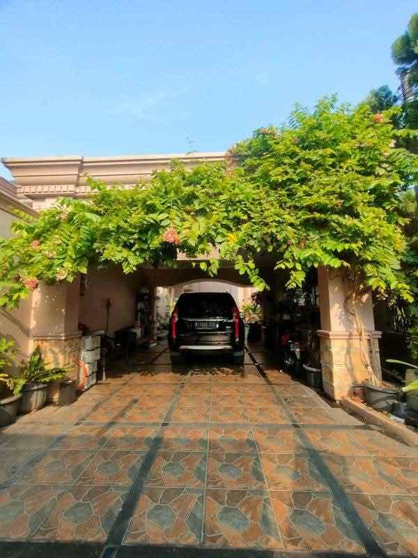 dijual rumah lebak bulus