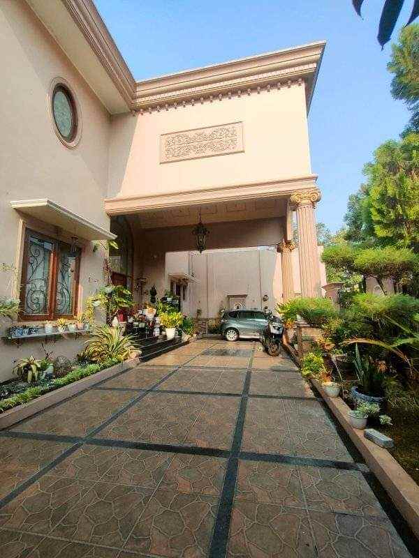 dijual rumah lebak bulus