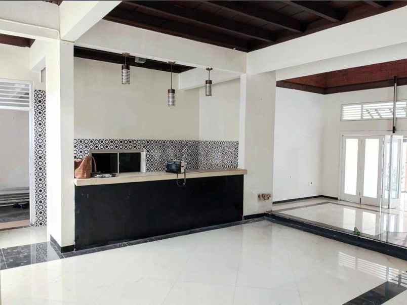 dijual rumah legoso